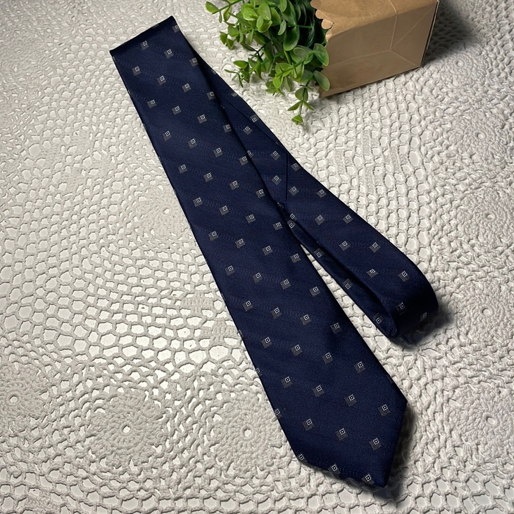 DKNY silk & viscose tie